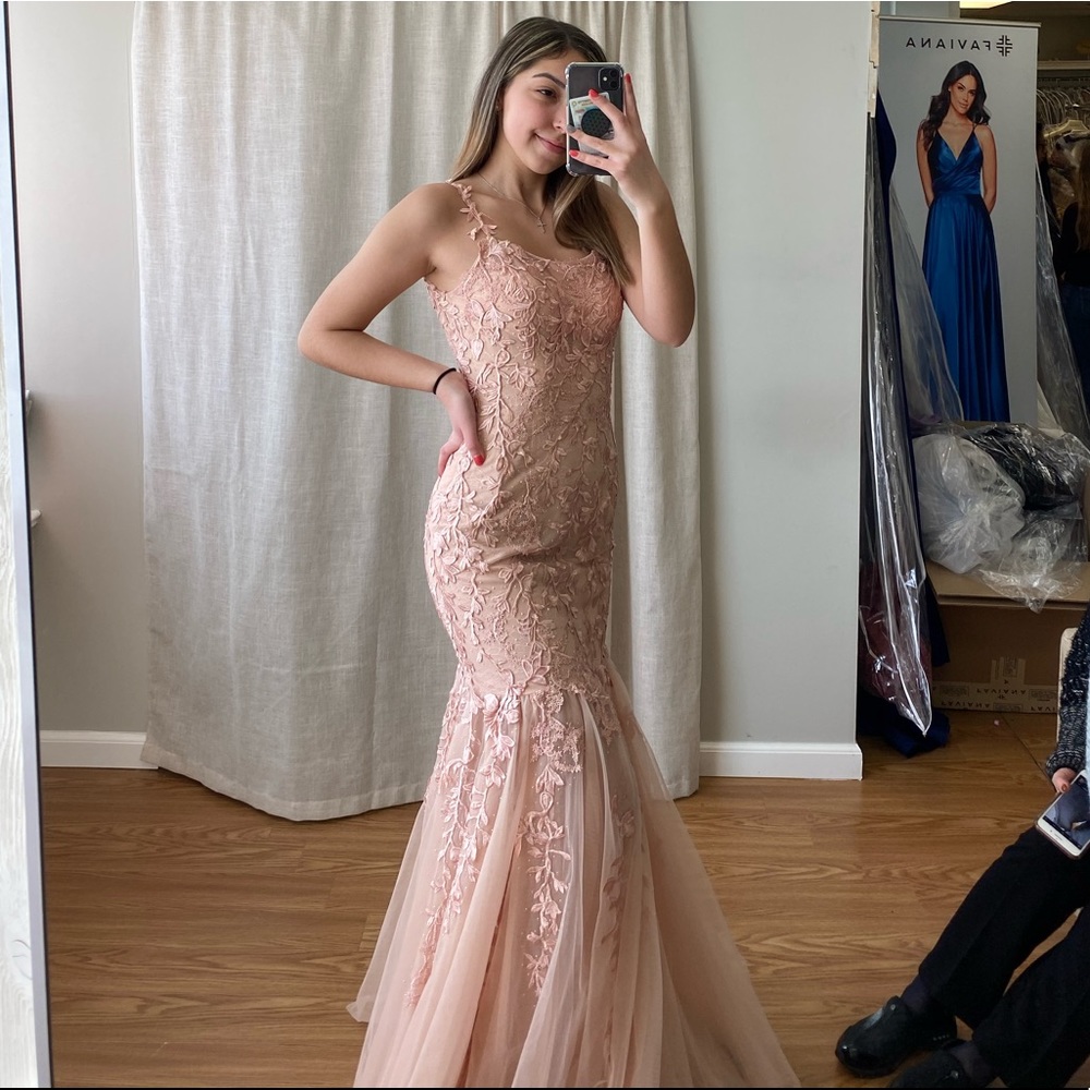 SHERRI HILL pink floral prom dress